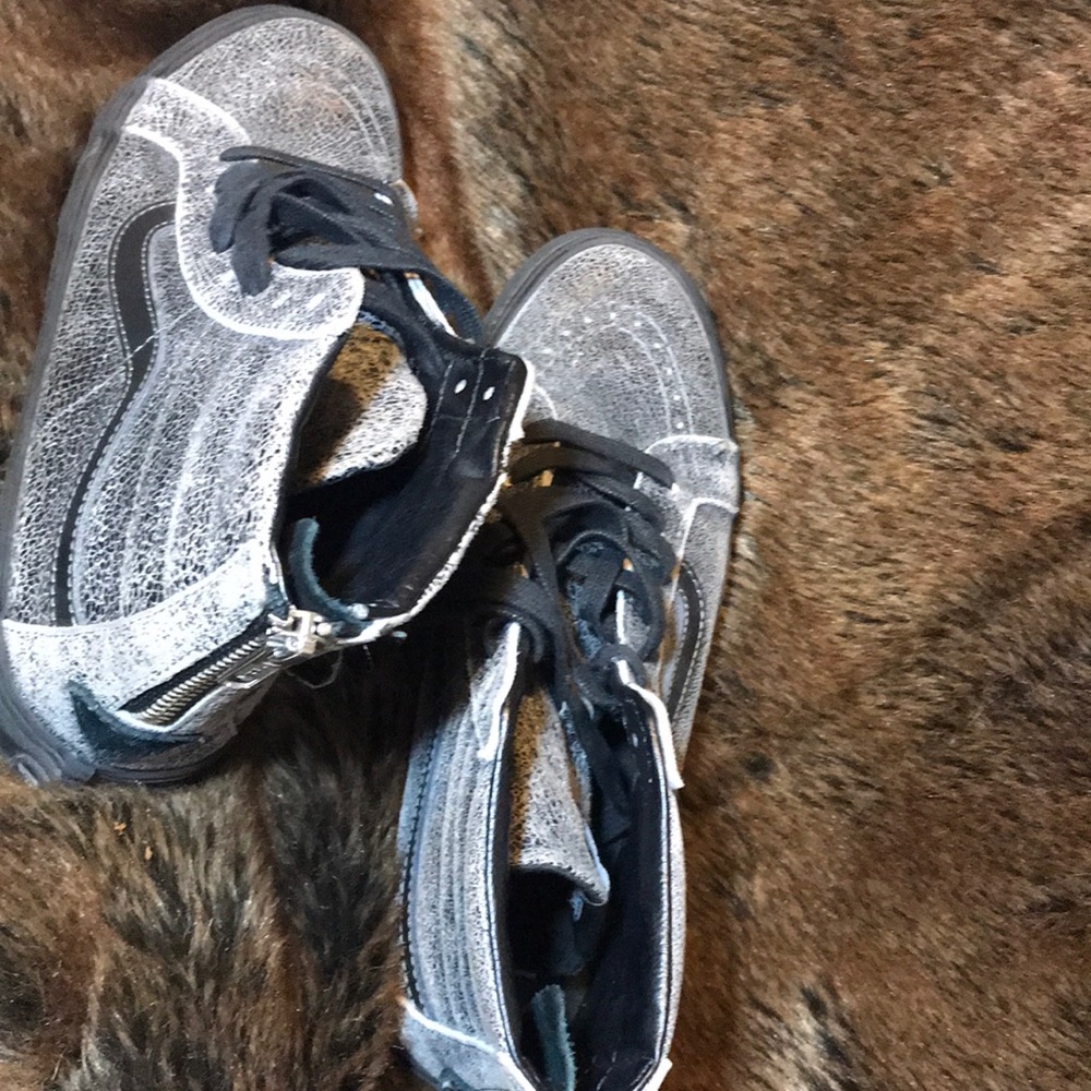 Vans off the Wall, Cracked Leather High Tops